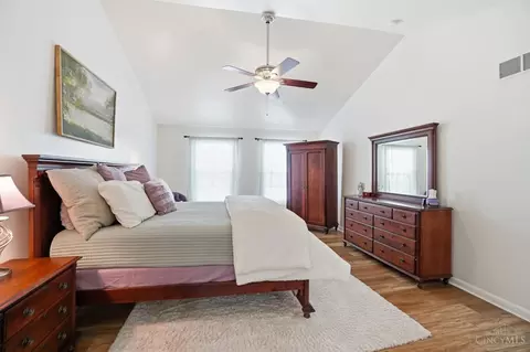 Bedroom - 689 Bostwick Ct, Cincinnati, OH 45244 photo 2 of 11