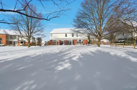 Exterior - 689 Bostwick Ct, Cincinnati, OH 45244 photo 11 of 13