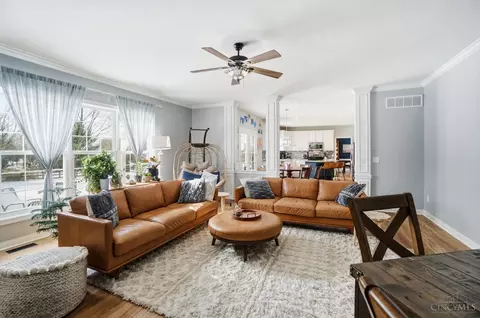 Living - 689 Bostwick Ct, Cincinnati, OH 45244 photo 5 of 5