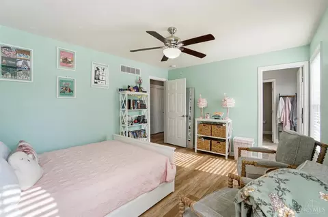Bedroom - 689 Bostwick Ct, Cincinnati, OH 45244 photo 7 of 11