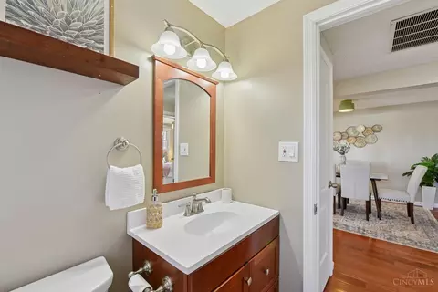 Bath - 1535 Stephens Rd, Hamilton Township, OH 45039 photo 5 of 6