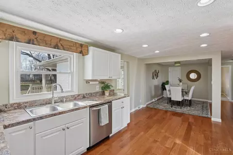 Kitchen - 1535 Stephens Rd, Hamilton Township, OH 45039 photo 4 of 4