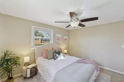Bedroom - 1535 Stephens Rd, Hamilton Township, OH 45039 photo 5 of 9