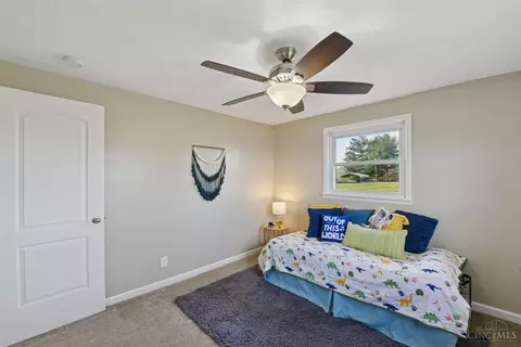 Bedroom - 1535 Stephens Rd, Hamilton Township, OH 45039 photo 8 of 9