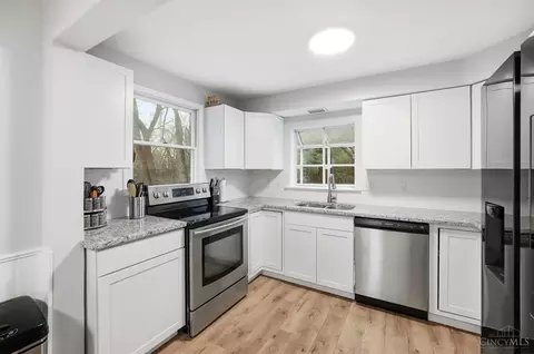 Kitchen - 3833 Bennett Rd, Cincinnati, OH 45245 photo 1 of 6