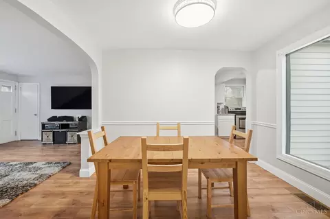 Dining - 3833 Bennett Rd, Cincinnati, OH 45245 photo 5 of 5