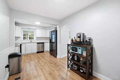 Kitchen - 3833 Bennett Rd, Cincinnati, OH 45245 photo 6 of 6