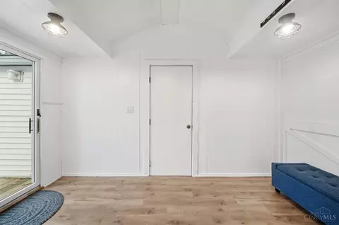 Entry Way - 3833 Bennett Rd, Cincinnati, OH 45245 photo 3 of 5