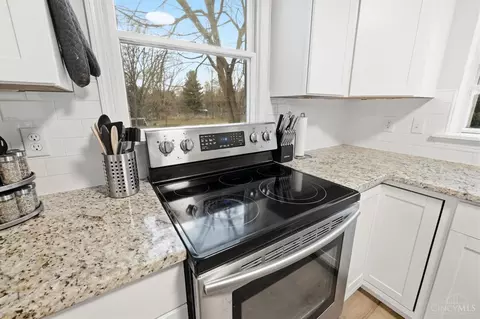 Kitchen - 3833 Bennett Rd, Cincinnati, OH 45245 photo 5 of 6