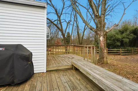 Exterior - 3833 Bennett Rd, Cincinnati, OH 45245 photo 6 of 21