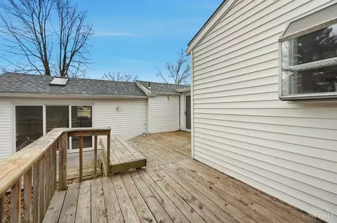 Exterior - 3833 Bennett Rd, Cincinnati, OH 45245 photo 7 of 21