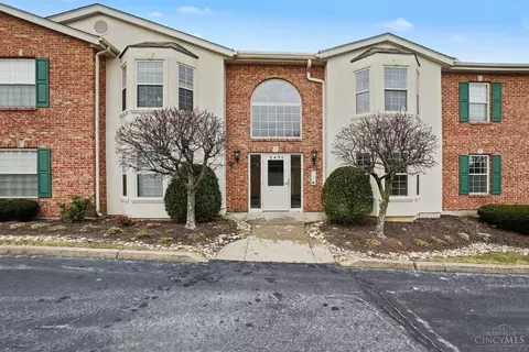 5491 Asbury Lake Dr, Cincinnati, OH 45247