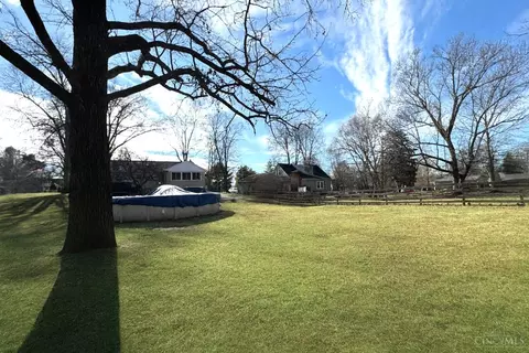 Exterior - 7968 State Rd, Cincinnati, OH 45255 photo 7 of 8