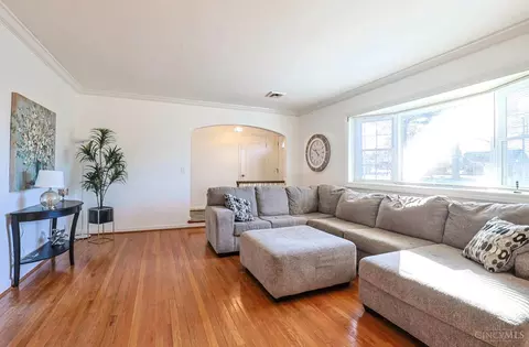 Living - 7968 State Rd, Cincinnati, OH 45255 photo 1 of 5