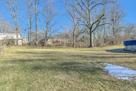 Exterior - 7968 State Rd, Cincinnati, OH 45255 photo 5 of 8