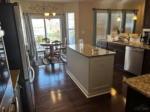 Kitchen - 1294 Clemente Ct, Batavia, OH 45103 photo 1 of 4