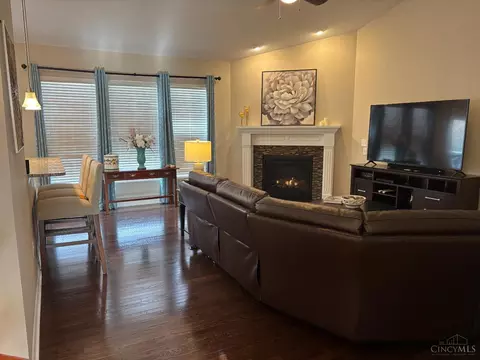 Living - 1294 Clemente Ct, Batavia, OH 45103 photo 1 of 1