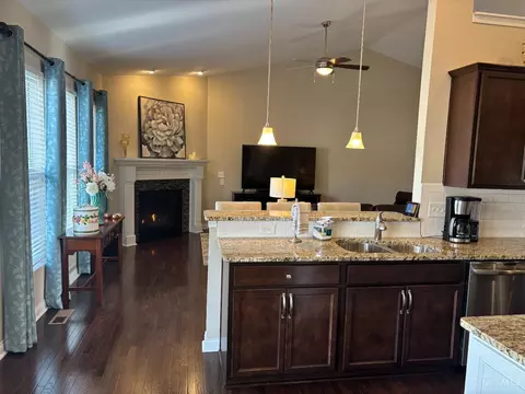Kitchen - 1294 Clemente Ct, Batavia, OH 45103 photo 2 of 4