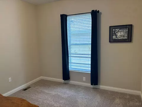 Bedroom - 1294 Clemente Ct, Batavia, OH 45103 photo 2 of 3