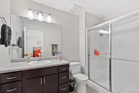 Bath - 2857 Pine Leaf Ct, Hamilton, OH 45013 photo 1 of 2