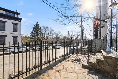 1707 Highland Ave, Cincinnati, OH 45202