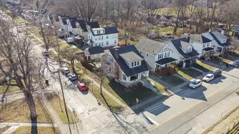 6225 Roe St, Cincinnati, OH 45227 photo 3