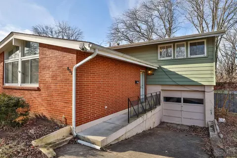 Exterior - 835 Cascade Rd, Forest Park, OH 45240 photo 3 of 11