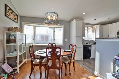 Dining - 835 Cascade Rd, Forest Park, OH 45240 photo 1 of 2