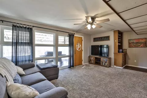 Living - 835 Cascade Rd, Forest Park, OH 45240 photo 3 of 3
