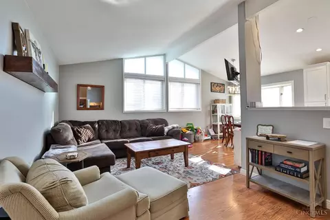 Living - 835 Cascade Rd, Forest Park, OH 45240 photo 1 of 3