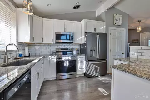 Kitchen - 835 Cascade Rd, Forest Park, OH 45240 photo 1 of 3