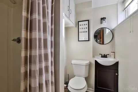 Bath - 835 Cascade Rd, Forest Park, OH 45240 photo 4 of 4