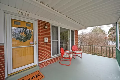 7670 Styrax Ln, Cincinnati, OH 45236 photo 2