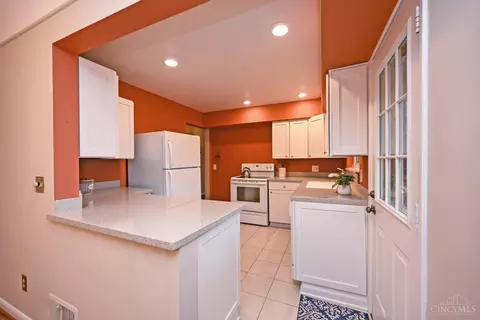 7670 Styrax Ln, Cincinnati, OH 45236 photo 12