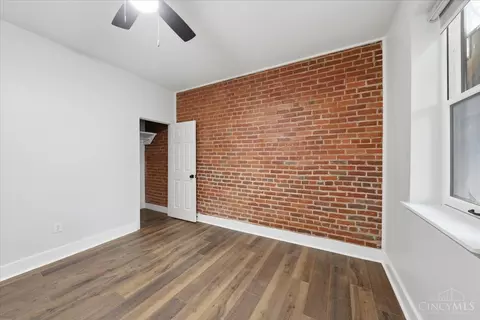 Bedroom - 142 Clifton Ave, Cincinnati, OH 45202 photo 2 of 5