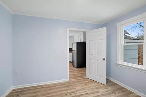Bedroom - 9469 Beech Dr, Cincinnati, OH 45231 photo 2 of 3