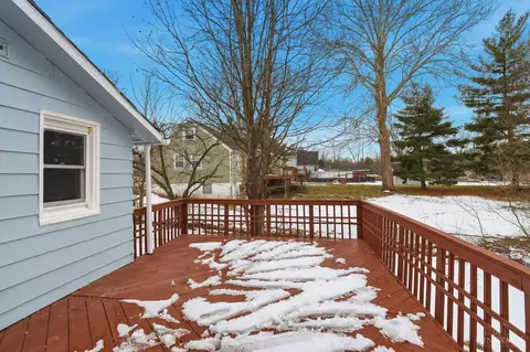 Exterior - 9469 Beech Dr, Cincinnati, OH 45231 photo 6 of 13