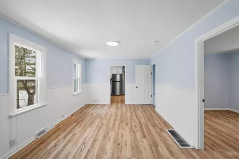 Living - 9469 Beech Dr, Cincinnati, OH 45231 photo 4 of 5