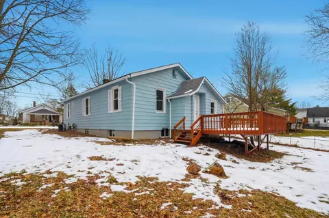 Exterior - 9469 Beech Dr, Cincinnati, OH 45231 photo 7 of 13