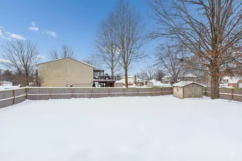 Exterior - 104 Circle Dr, Harrison, OH 45030 photo 4 of 5