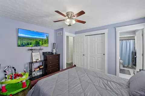 Bedroom - 104 Circle Dr, Harrison, OH 45030 photo 4 of 5