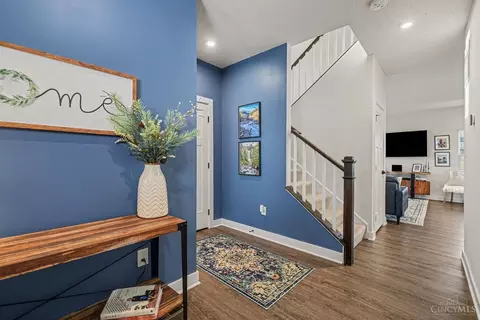 Entry Way - 2311 Sir Barton Dr, Morrow, OH 45152 photo 2 of 5