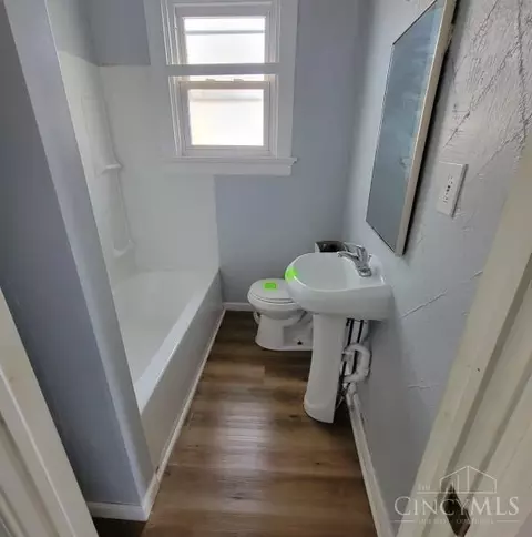 Bath - 3235 Wold Ave, Cincinnati, OH 45207 photo 1 of 2