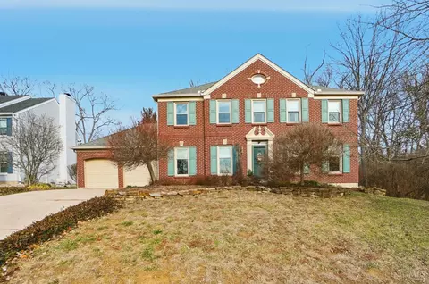 1083 Stratford Hill Dr, Anderson Twp, OH 45230