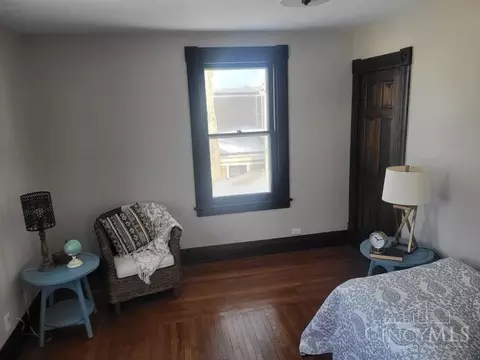 Bedroom - 325 Sharon Rd, Glendale, OH 45246 photo 1 of 3