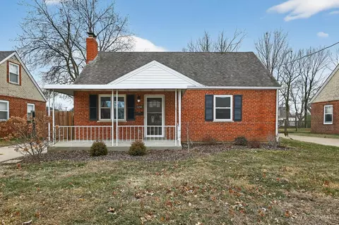 2258 Hunt Rd, Reading, OH 45215