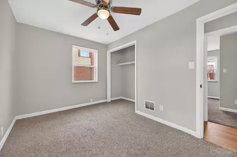 Bedroom - 2258 Hunt Rd, Reading, OH 45215 photo 2 of 7