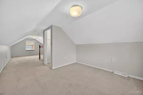 Bedroom - 2258 Hunt Rd, Reading, OH 45215 photo 7 of 7