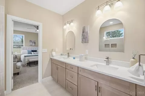 Bath - 5312 Dora Ave, Cincinnati, OH 45227 photo 5 of 14