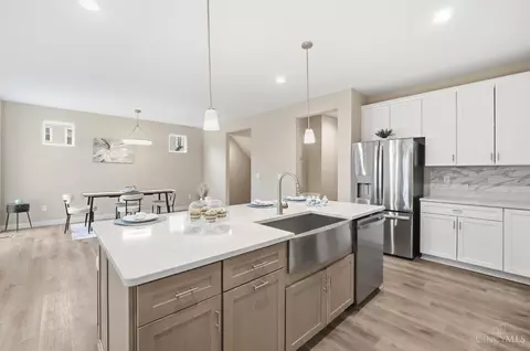 Kitchen - 5312 Dora Ave, Cincinnati, OH 45227 photo 3 of 7